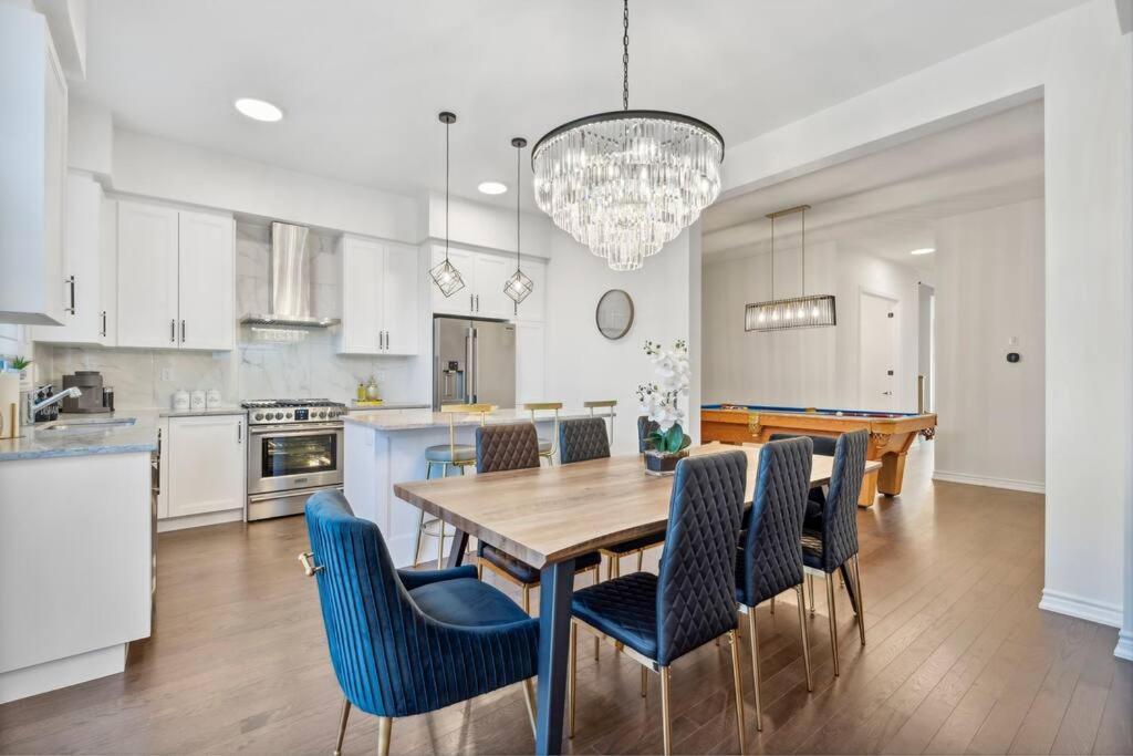 Barrie Luxe, Pool Table 6 Bedroom 6 Ba Custom Design A+ Location Exteriér fotografie