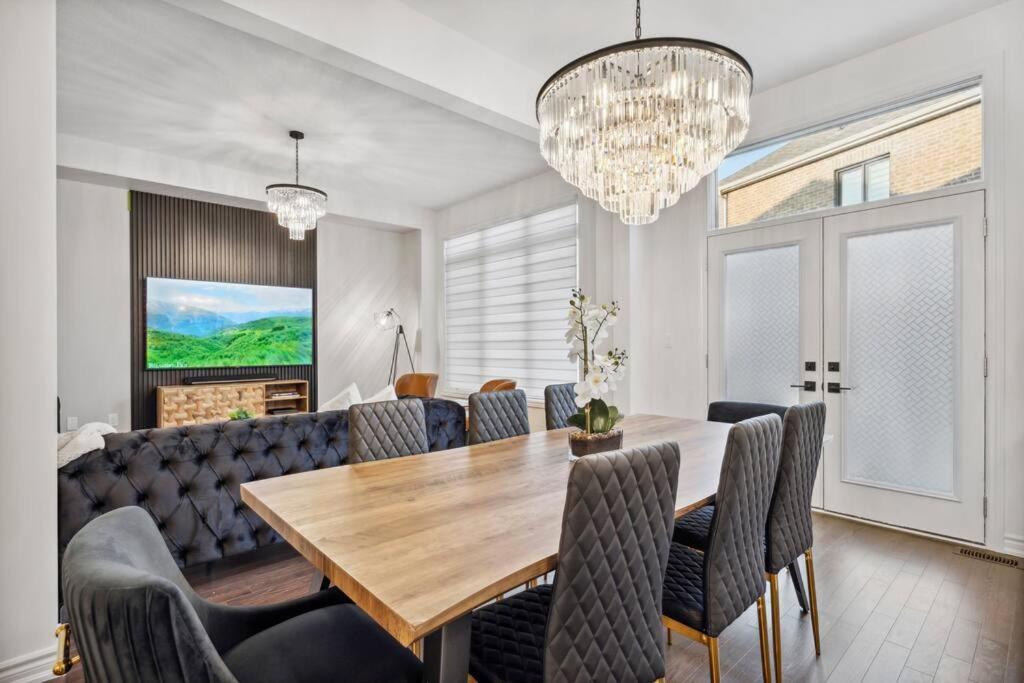 Barrie Luxe, Pool Table 6 Bedroom 6 Ba Custom Design A+ Location Exteriér fotografie