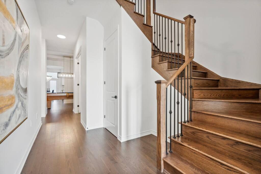 Barrie Luxe, Pool Table 6 Bedroom 6 Ba Custom Design A+ Location Exteriér fotografie